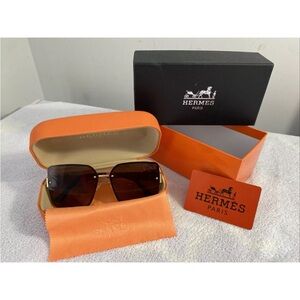 Hermès Fashion Sunglasses with Orange Case